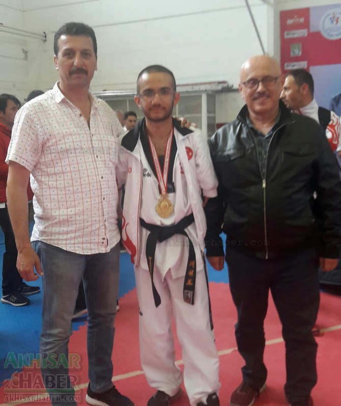 akhisarli-para-taekwondocusu-eray,-turkiye-birincisi-oldu-(8).jpg