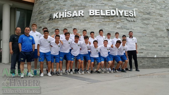 akhisarspor-u16-takimi-turkiye-finallerinde-002.jpg