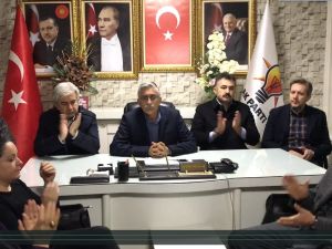 AK Parti Akhisar ilçe teşkilatından CHP’ye üslup tepkisi