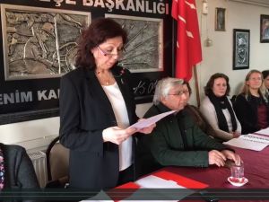 CHP Akhisar İlçe Teşkilatı Kadın Kolları Mecliste yaşanan gerginliği kınadı