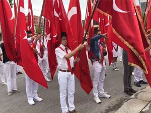 19 Mayıs Atatürk'ü Anma Gençlik ve Spor Bayramı Akhisar Milli Egemenlik Meydanı Çelenk Sunma Programı