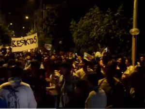 Beşiktaşlı Akhisarlılar sokağa döküldü