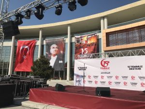 Akhisar Milli Egemenlik Meydanından 15 Temmuz hazırlıkları canlı yayını