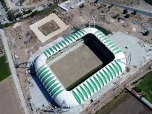 Spor Toto Akhisar Belediye Stadyumu Çim serimi 27 Eylül 2017 tarihli son durumu