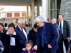 Akhisarlı Yasin Coşkun’u Bulgaristan’a Belediye Başkan Salih Hızlı uğurladı