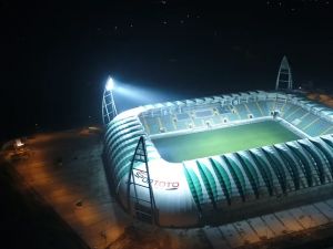 Spor Toto Akhisar Belediye Stadyumu 27 Ekim 2017 ilk kez gece ışıklandırma