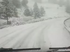 Demirci Simav yolunda karayollarının yoğun Kar yağışı yol temizleme çalışmaları