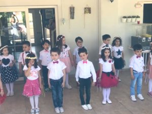 Akhisar Misak ı Milli Anaokulu Minik Kalpler Sınıfı 2017 2018 eğitim yıl sonu mezuniyet programı