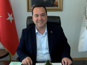 Akhisar Belediye Başkanı Besim Dutlulu, sosyal medya hesabından canlı yayın yaparak soruları cevapladı