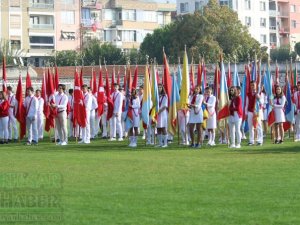 Akhisar'da 29 Ekim Cumhuriyet Bayramının 96.yılı coşkuyla kutlandı