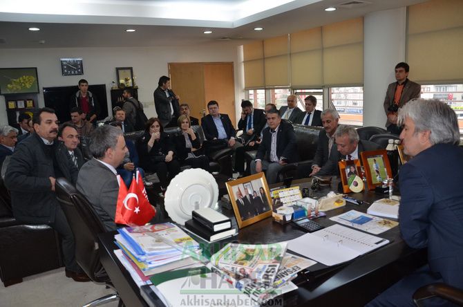 CHP Başkan Adayı Bakırlıoğlu’ndan, Akhisar Belediyesi’ne Ziyaret