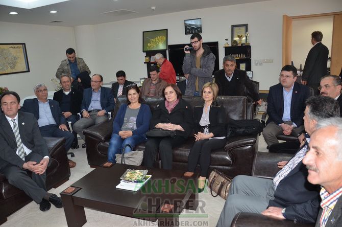 CHP Başkan Adayı Bakırlıoğlu’ndan, Akhisar Belediyesi’ne Ziyaret