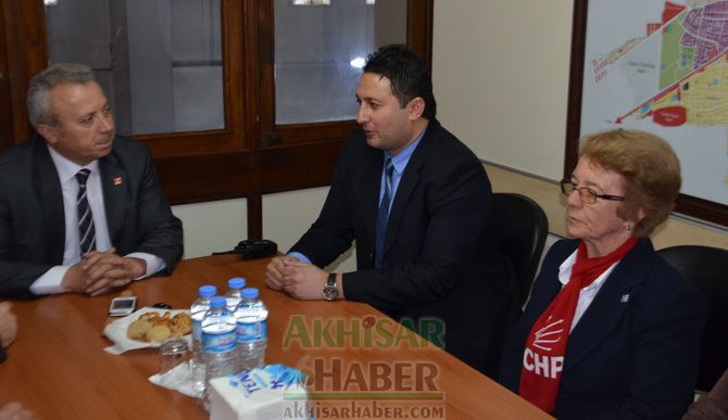 Emniyet Müdürü Demiray, CHP'yi Ziyaret Etti