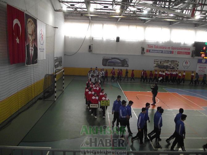 Z.Gülin Öngör Kız Meslek Lisesi Futsal’da Türkiye 8.si Oldu