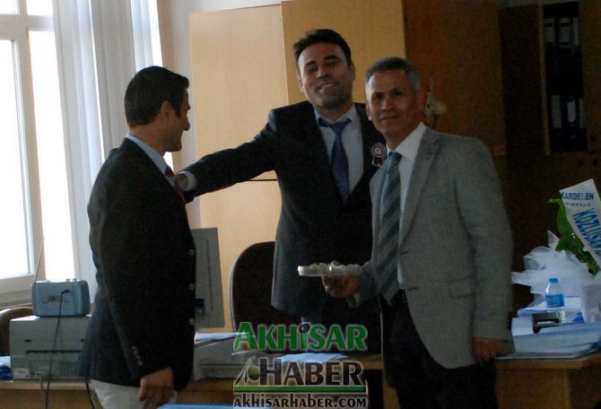 Akhisarspor Taraftarları Derneği Vergi Dairesini Ziyaret Etti