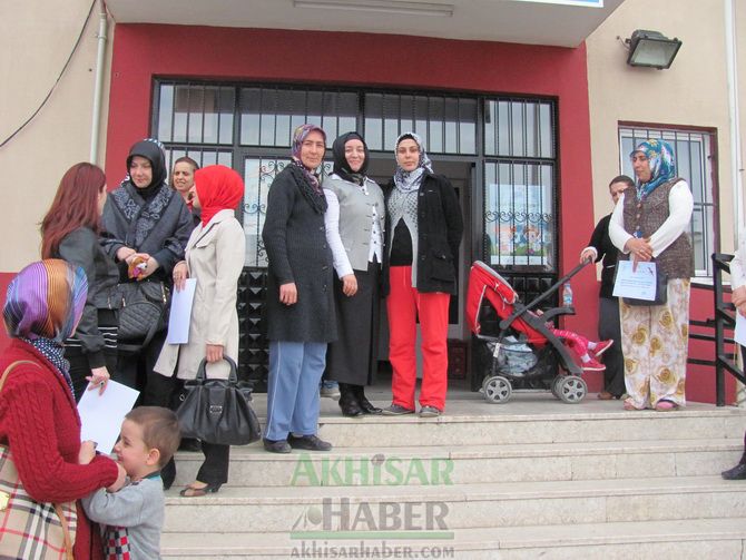 Mehmet Keskinoğlu İlkokulunda Aile Eğitim Seminerine Yoğun İlgi