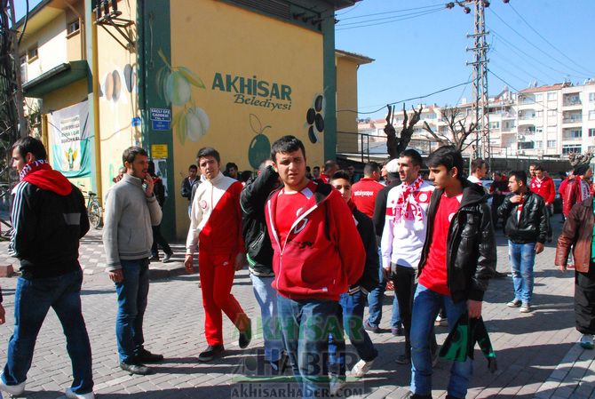 Akhisarspor ve Antalya Taraftarından Örnek Davranış