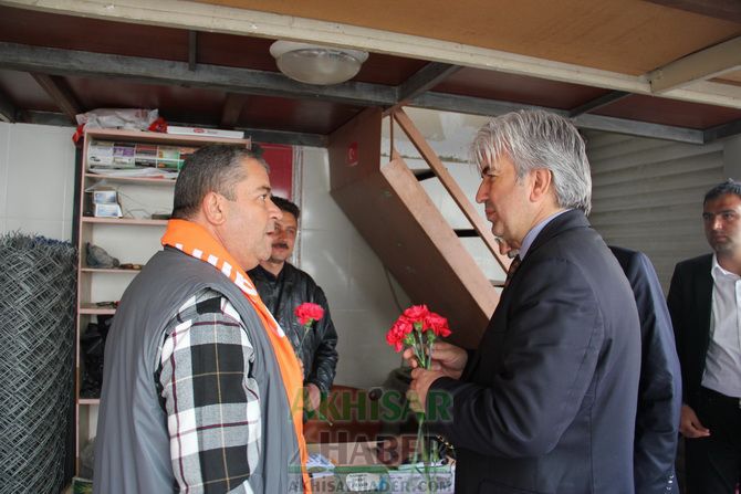 AK Parti Başkan Adayı Salih Hızlı Esnaf Ziyaretlerine Devam Etti