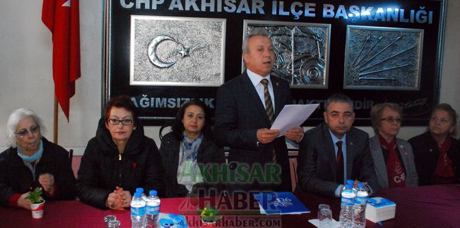 CHP Akhisar İlçe Teşkilatı 8 Mart Kadınlar Gününü Kutladı