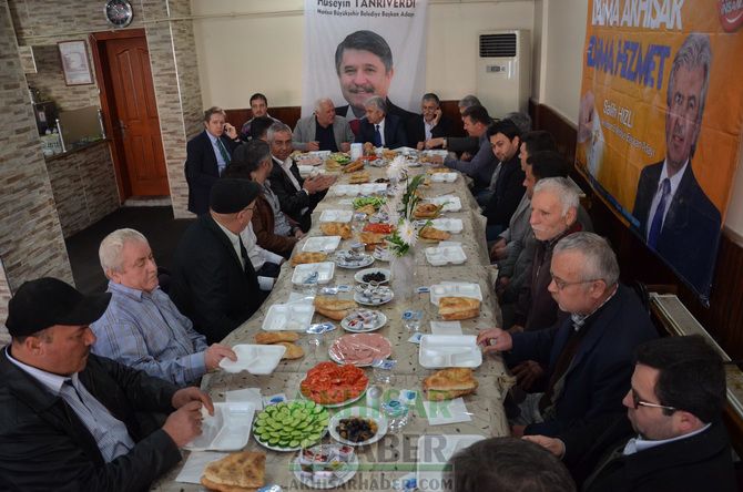 AK Parti Başkan Adayı Salih Hızlı; Kethüda Esnafı ile Kahvaltıda Buluştu