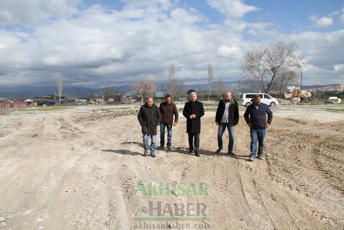 Akhisar Belediye Başkanı Hızlı; Temelleri Atılacak Stadyumu İnceledi