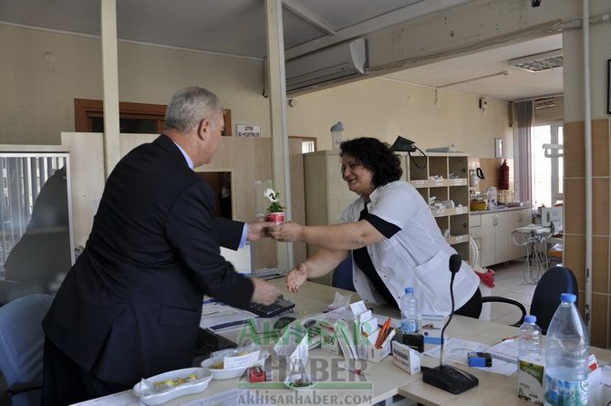 MHP Başkan Adayı Onay, Tıp Bayramını Kutladı
