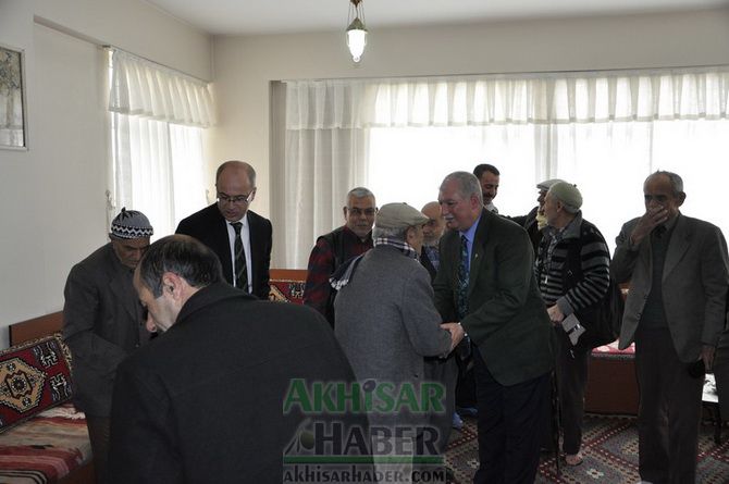 MHP Başkan Adayı Onay’dan Huzurevi Ziyareti