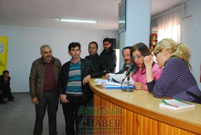 İlçe Seçim Kurulu Başkanı Arzu Özkan Şahiner, Muhtarları Bilgilendirdi