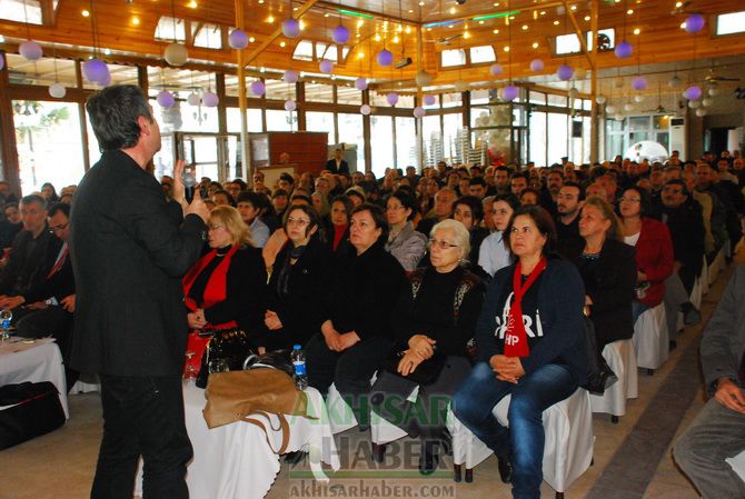 Yazar Sinan Meydan, “Türkiye’nin Tek Kurtuluşu Tam Bağımsızlık ve Çağdaşlıktır” Dedi