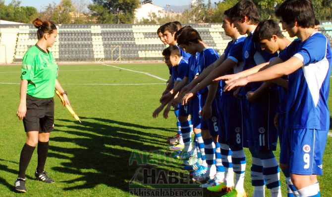 U-15 Türkiye Şampiyonasında, İkinci Gün Maçlarında Evliya Çelebi ve Fethiyespor Rakiplerini Yendi 