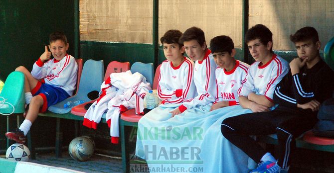 U-15 Türkiye Şampiyonasında, İkinci Gün Maçlarında Evliya Çelebi ve Fethiyespor Rakiplerini Yendi 