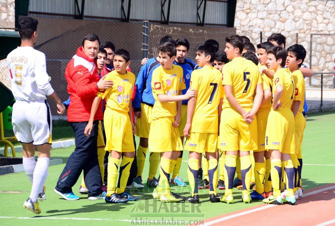 U-15 Türkiye Şampiyonasında, İlk Gün Maçlarında Damlaspor ve Sultanbeyli Rakiplerini Yendi 