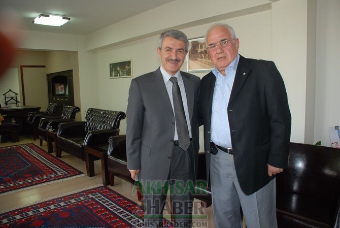 TÜSKOOP-BİR Genel Başkanı Halis Uysal Kaymakam Kaan Peker’i Ziyaret Etti