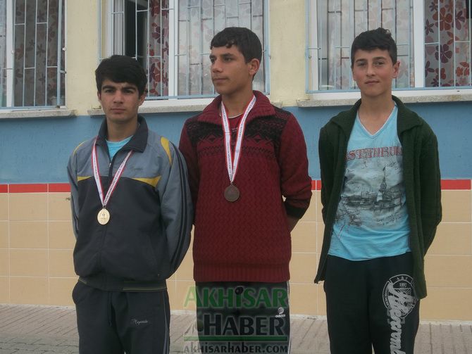 Yavuz Selim Ortaokulu Öğrencilerinden Büyük Başarı