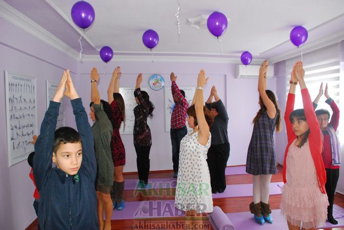 Yoga Academy Merkezi, Akhisarlıların Hizmetine Girdi