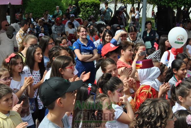 Akhisar Belediyesi’nden Çocuk Bayramı Sürprizi