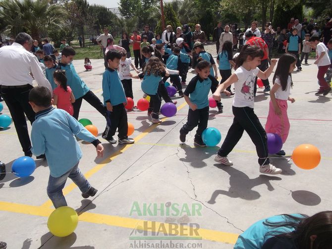 Eminbey Koleji’nde 23 Nisan Çocuk Bayramı Şenliği