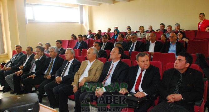 Akhisar Belediye Başkanı Salih Hızlı ve Meclis Üyeleri Mazbatalarını Aldı