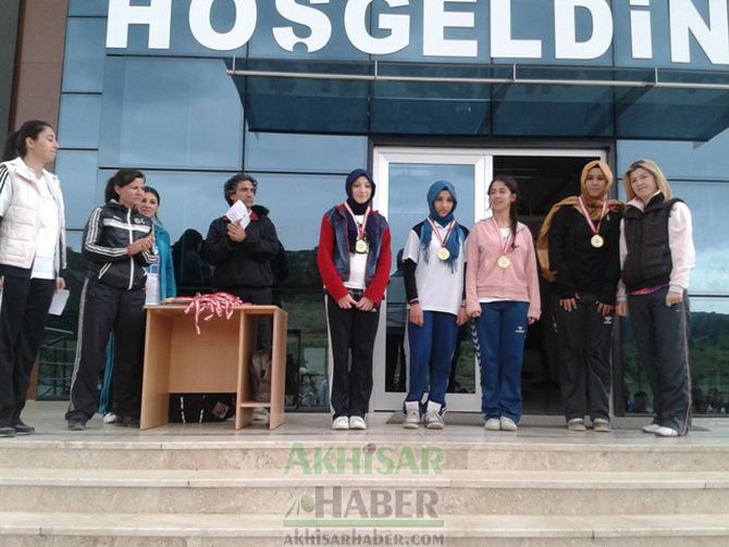 Akhisar Anadolu İmam Hatip Lisesi’nden Tarihe Geçen Başarı