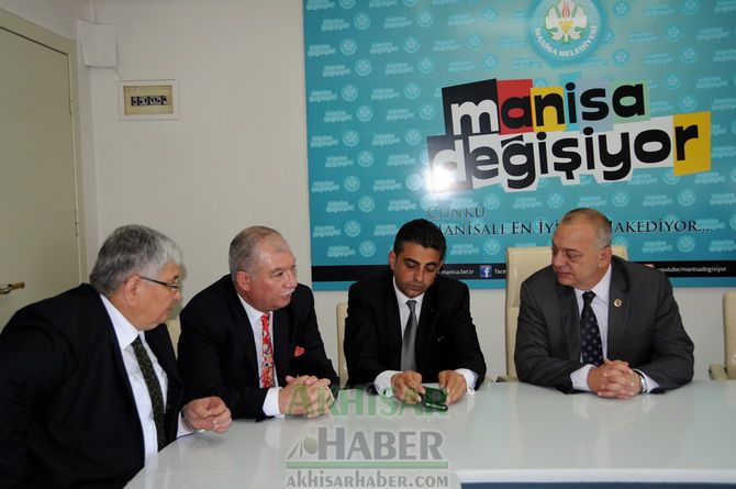 Akhisar MHP Teşkilatı’ndan Başkan Ergün’e Tebrik