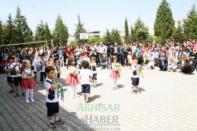 Akhisar Namık Oğul Anadolu Lisesi Anasınıfı Öğrencileri Çocuk Bayramını Kutladı
