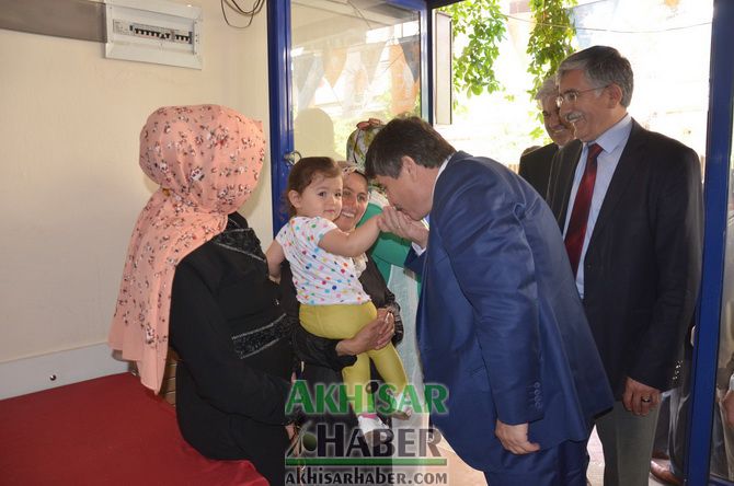 Tanrıverdi’den, Akhisar Belediye Başkanı Salih Hızlı’ya Tebrik Ziyareti
