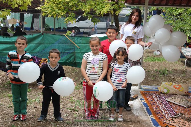 Akhisar Belediye Başkanı Salih Hızlı Anneler Gününü Kutladı