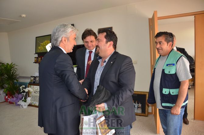 Manisa Doğalgaz Dağıtım Şirketinden Başkan Hızlı’ya Tebrik Ziyareti