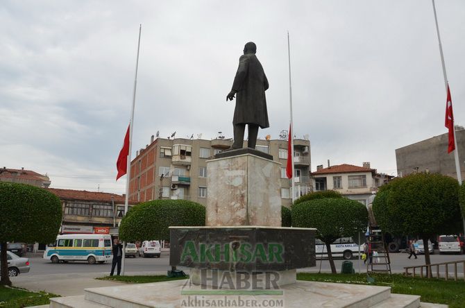 Başbakan Erdoğan Akhisar’dan Soma Geçti