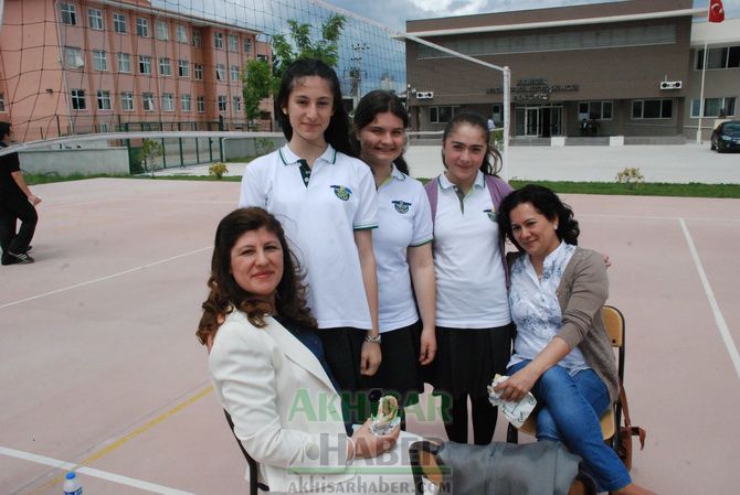 Macide-Ramiz Taşkınlar Fen Lisesi Birinci Yılını Köfte Günüyle Kutladı