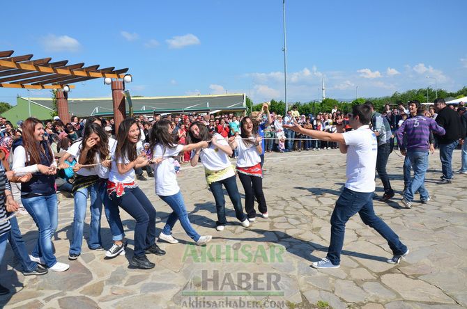 Akhisar Belediyesi  6. Hıdırellez Şenlikleri Renkli Geçti