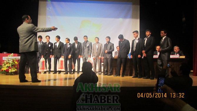 Akhisar Anadolu İmam Hatip Lisesi Başarıya Doymuyor
