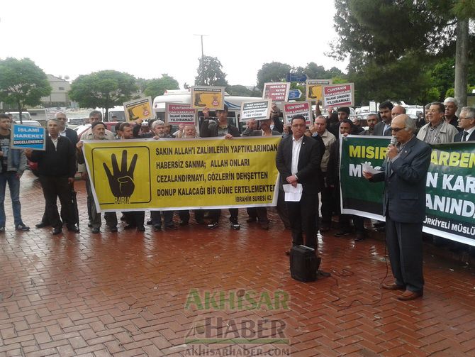 Akhisar Dayanışma Platformu Mısır Darbesini Protesto Etti